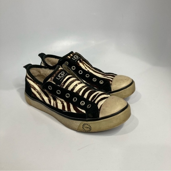 UGG Laela Sherpa lined sneakers zebra print calf hair size 7.5 - Picture 7 of 7